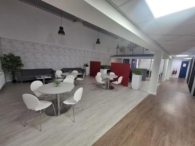 More details for 33 Bellingham Dr, Newcastle Upon Tyne - Mixed-use to Rent