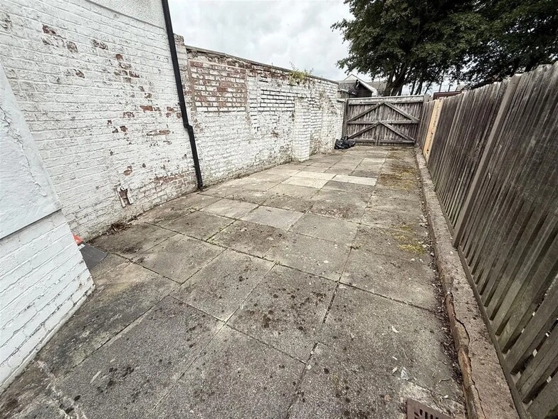3 Junction Ln, St Helens for sale - Interior Photo - Image 2 of 11