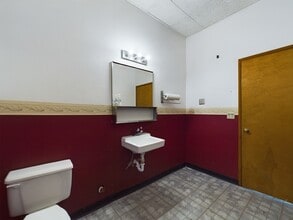 22921-22937 Highway 99, Edmonds, WA to rent Building Photo- Image 2 of 18