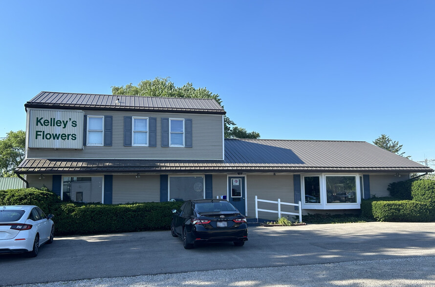 11 Waterworks Rd, Newark, OH for sale - Building Photo - Image 1 of 2