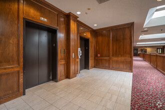 950 Echo Ln, Houston, TX for rent Interior Photo- Image 1 of 2