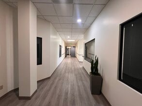 909-919 Garnet Ave, San Diego, CA to rent Interior Photo- Image 2 of 7