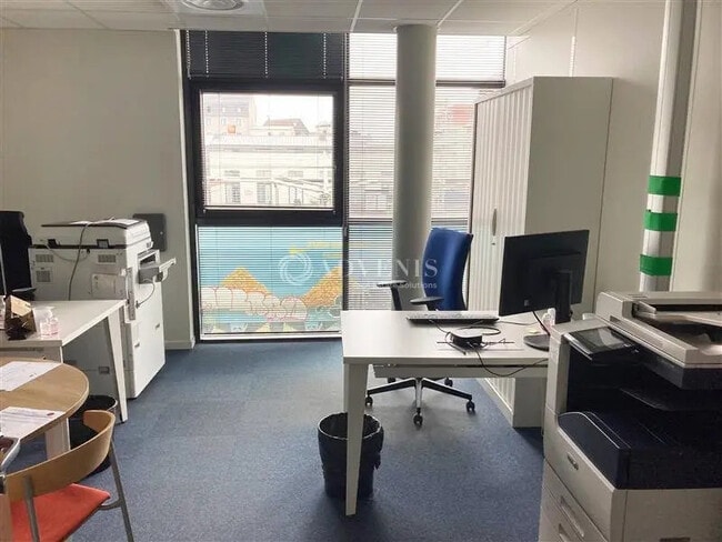Location Bureaux 685 m²