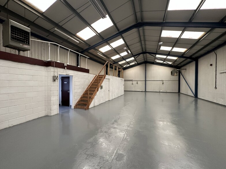 Wilson Way, Redruth to rent - Interior Photo - Image 3 of 3