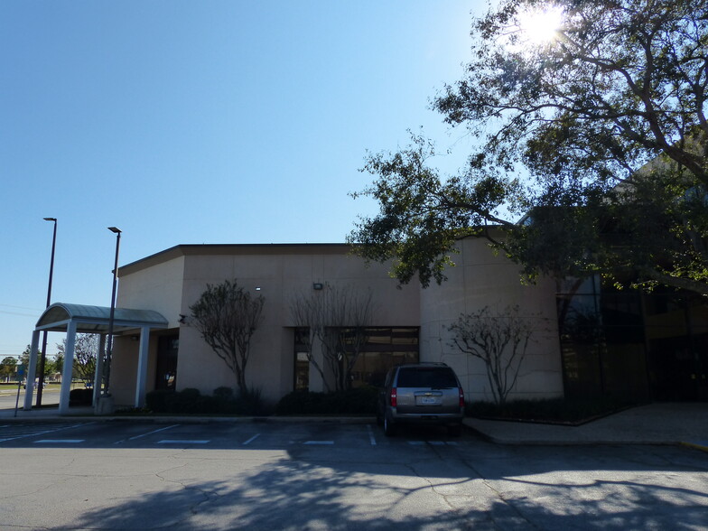 1035 Dairy Ashford Rd, Houston, TX for rent - Building Photo - Image 3 of 15