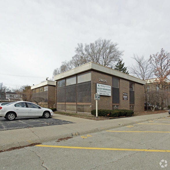 26635 Woodward Ave, Huntington Woods 48070 UK