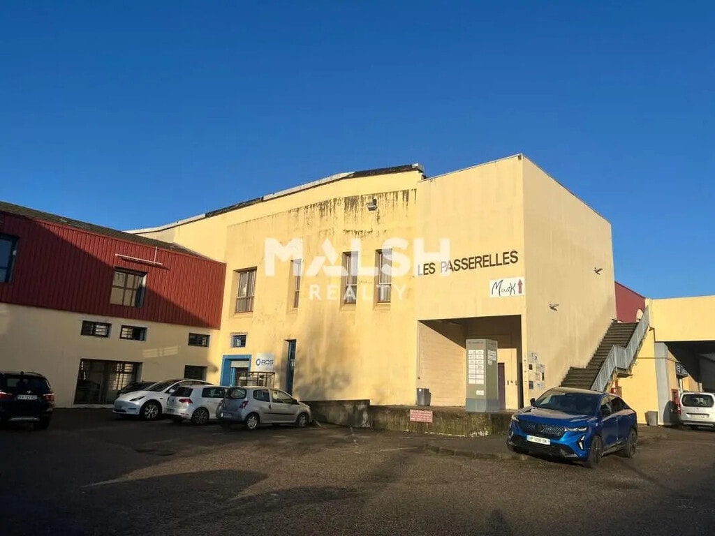 Location Bureaux 140 m² - Photo 1