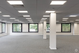 65-71 London Rd, Redhill to rent Interior Photo- Image 1 of 9