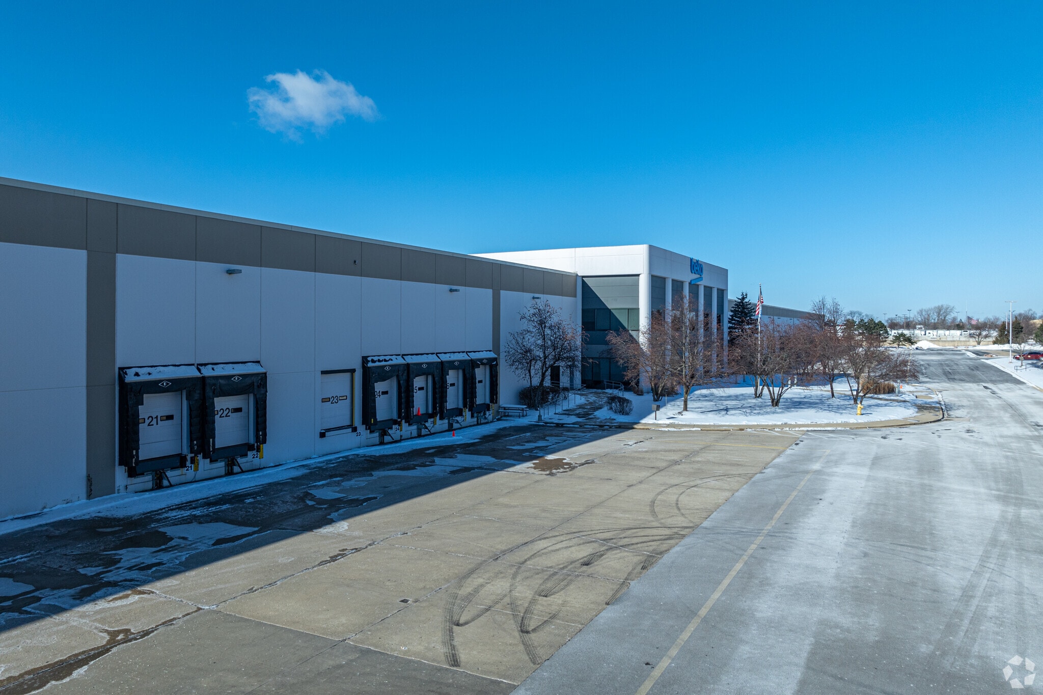 333 Gibraltar Dr, Bolingbrook, IL to rent Primary Photo- Image 1 of 6