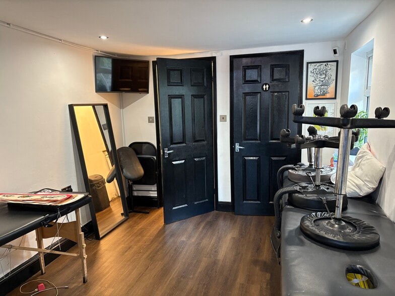 21 Ditchling Rd, Brighton to rent - Building Photo - Image 3 of 5