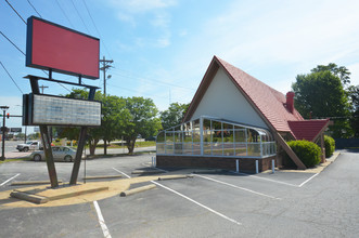 2501 W Gate City Blvd, Greensboro, NC for sale Building Photo- Image 1 of 1