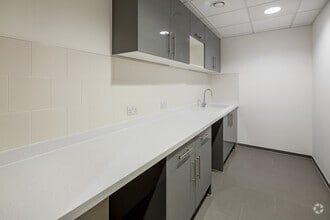 Claps Gate Ln, London to rent Interior Photo- Image 2 of 6