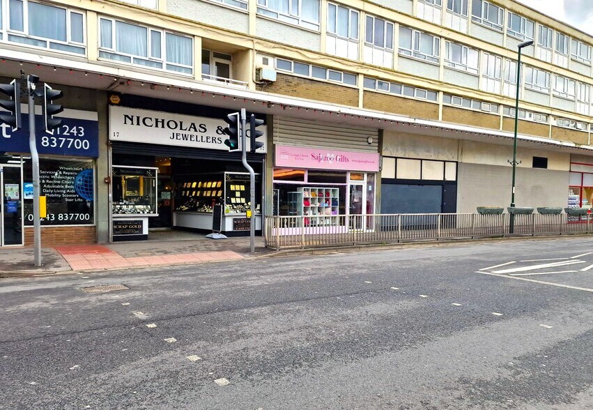 13-23 Queensway, Bognor Regis to rent - Building Photo - Image 1 of 1