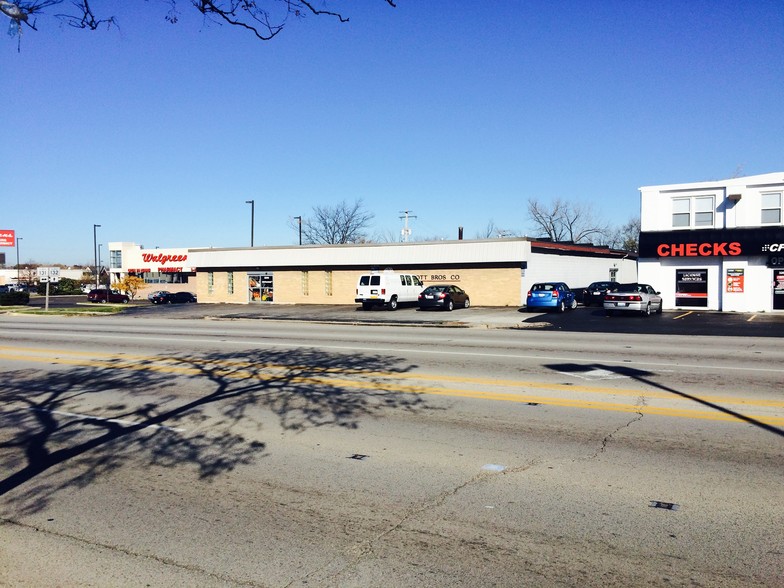 3210 Grand Ave, Waukegan, IL for sale - Primary Photo - Image 1 of 1