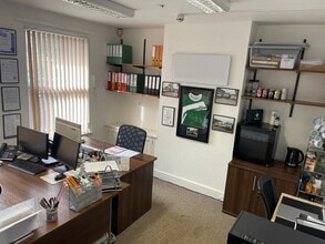 The Green, Hatfield Peverel to rent Interior Photo- Image 1 of 5