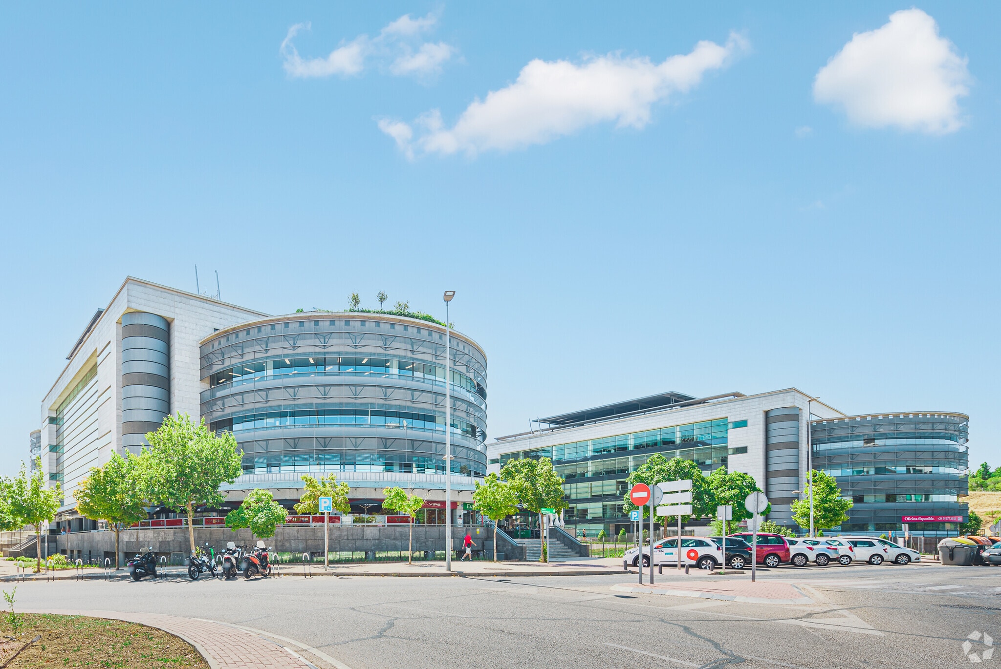 Office in Alcobendas, Madrid for sale Primary Photo- Image 1 of 4