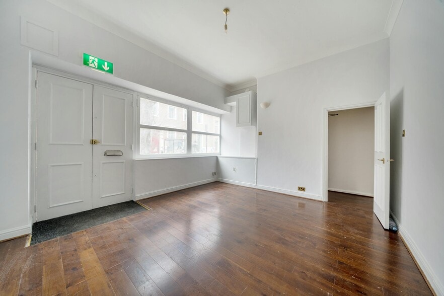 91 Goswell Rd, London to rent - Interior Photo - Image 3 of 6