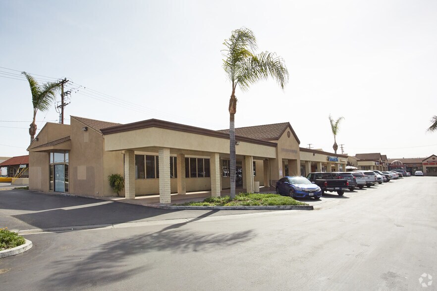 1200-1228 S Brookhurst St, Anaheim, CA for rent - Primary Photo - Image 1 of 12