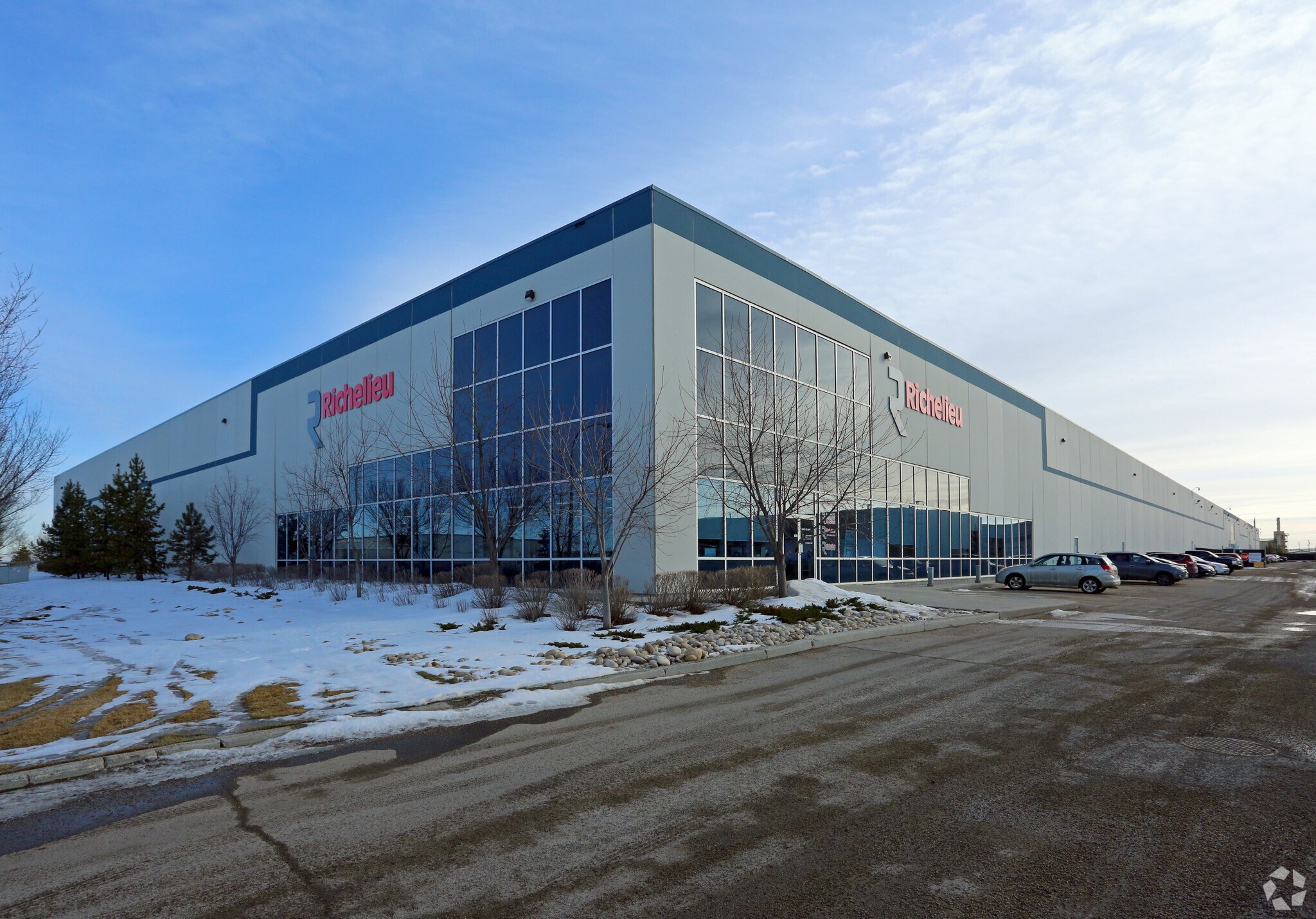 15431 131st Ave, Edmonton, AB for sale Primary Photo- Image 1 of 1