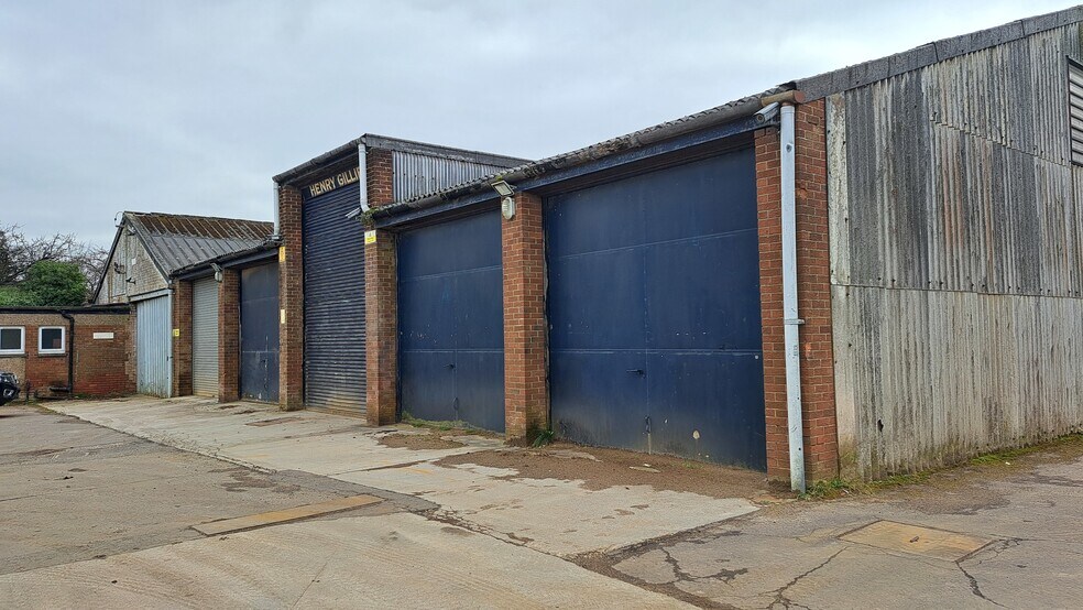 62 Pumpherston Rd, Livingston for sale - Building Photo - Image 1 of 1