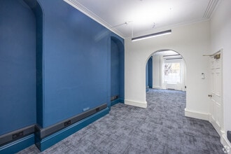 50 Queen Sq, Bristol to rent Interior Photo- Image 1 of 11