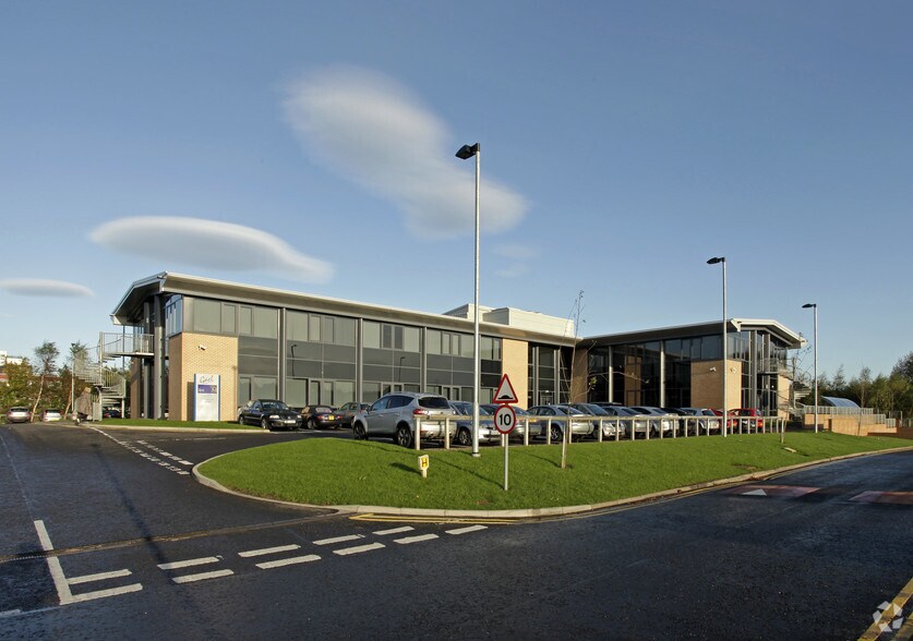 Bramah Ave, East Kilbride to rent - Building Photo - Image 1 of 1