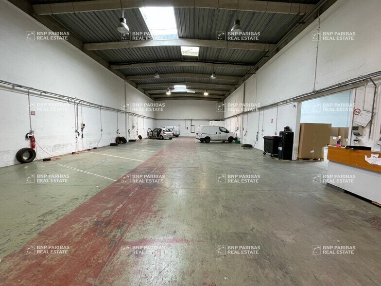 Light Industrial in Valenton to rent - Interior Photo - Image 2 of 6
