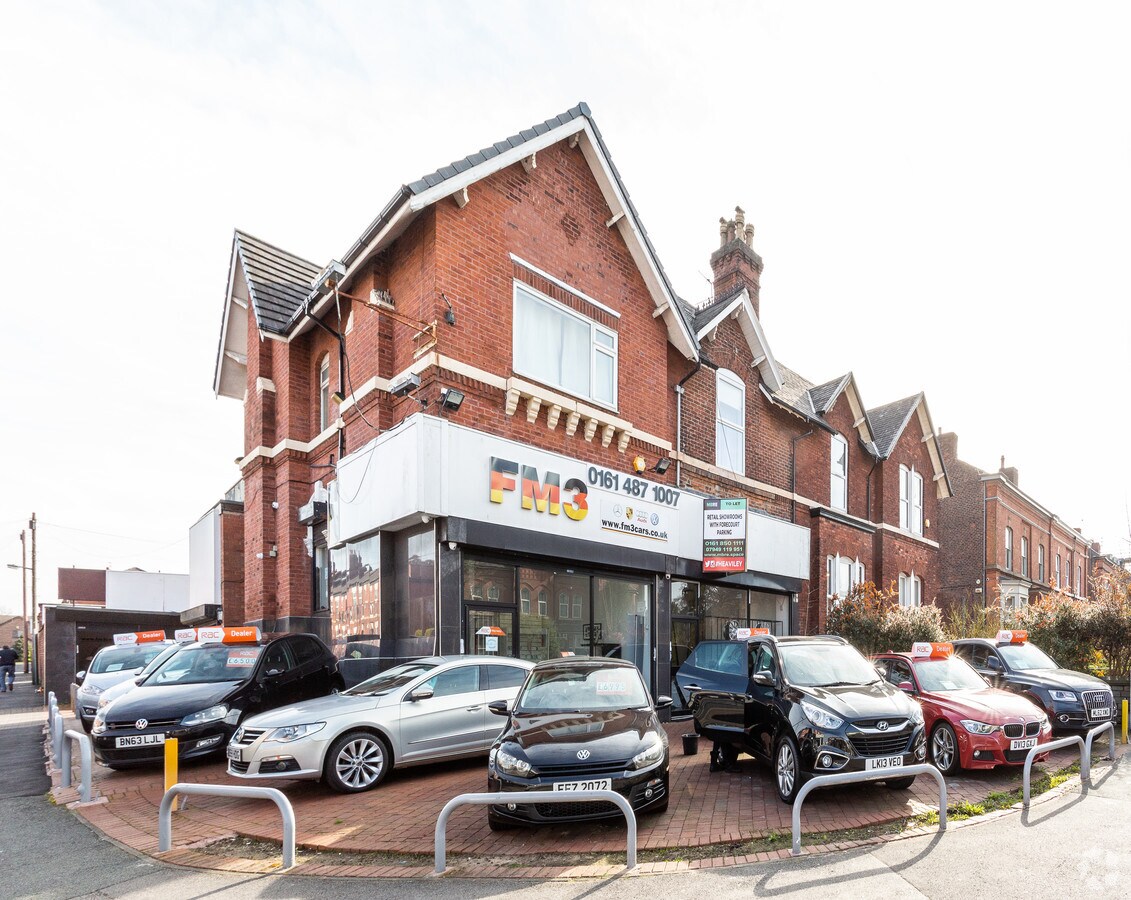 137 Buxton Rd, Stockport SK2 6EQ