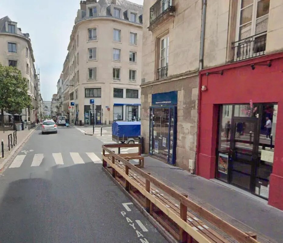 Retail in Nantes to rent Building Photo- Image 1 of 2