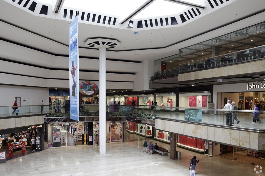 Bourges Blvd, Peterborough to rent - Building Photo - Image 2 of 16