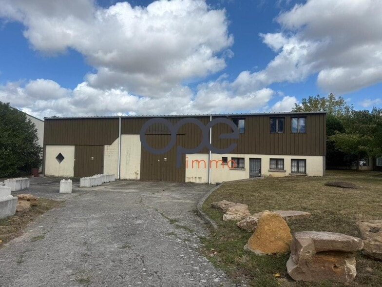 Light Industrial in Ennery to rent - Building Photo - Image 1 of 11