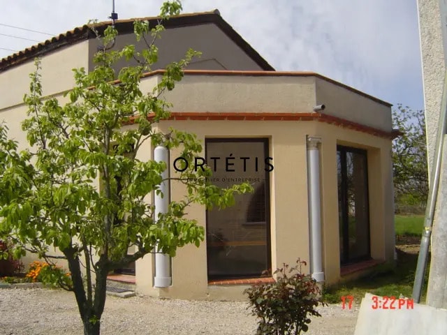 Vente Bureaux 147 m² - Photo 1