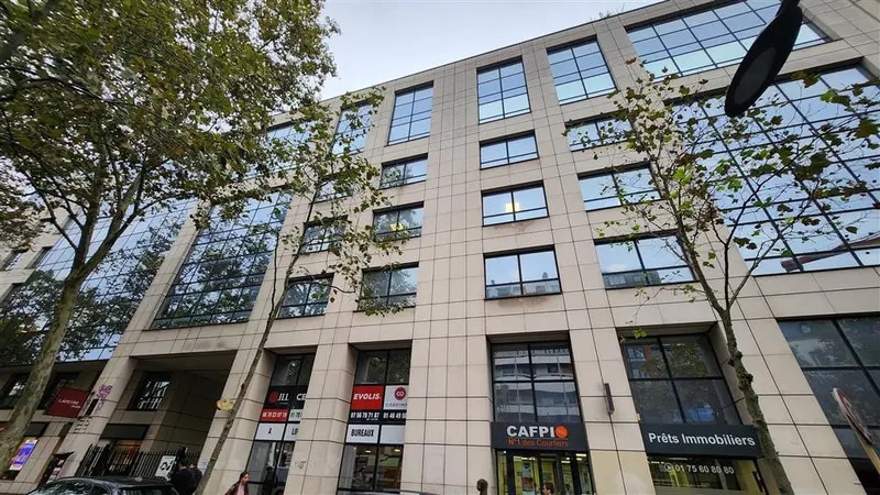Office in Boulogne-Billancourt to rent - Building Photo - Image 1 of 7