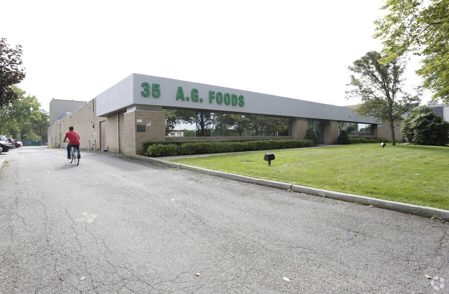 35 Marcus Blvd, Hauppauge, NY 11788 UK