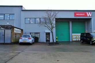 Apsley Way, London to rent Building Photo- Image 1 of 1