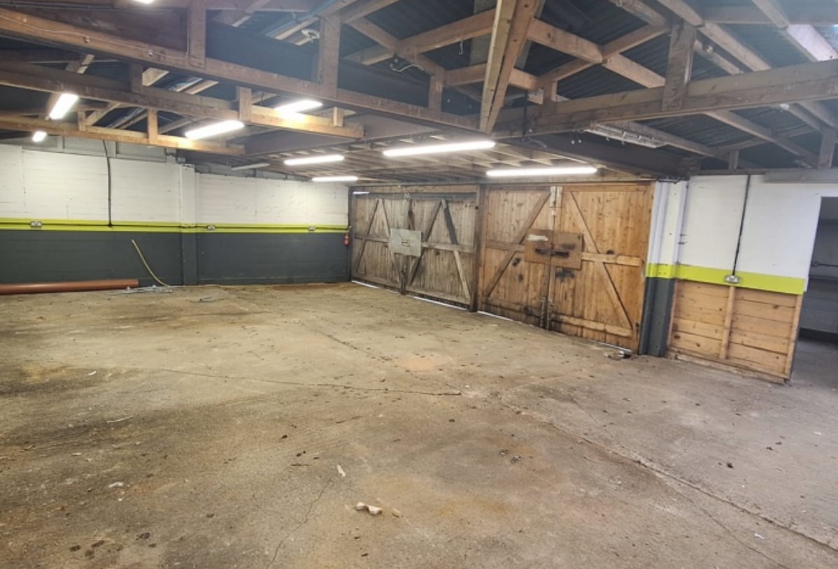 Nursery Ln, Cuckfield to rent Building Photo- Image 1 of 2