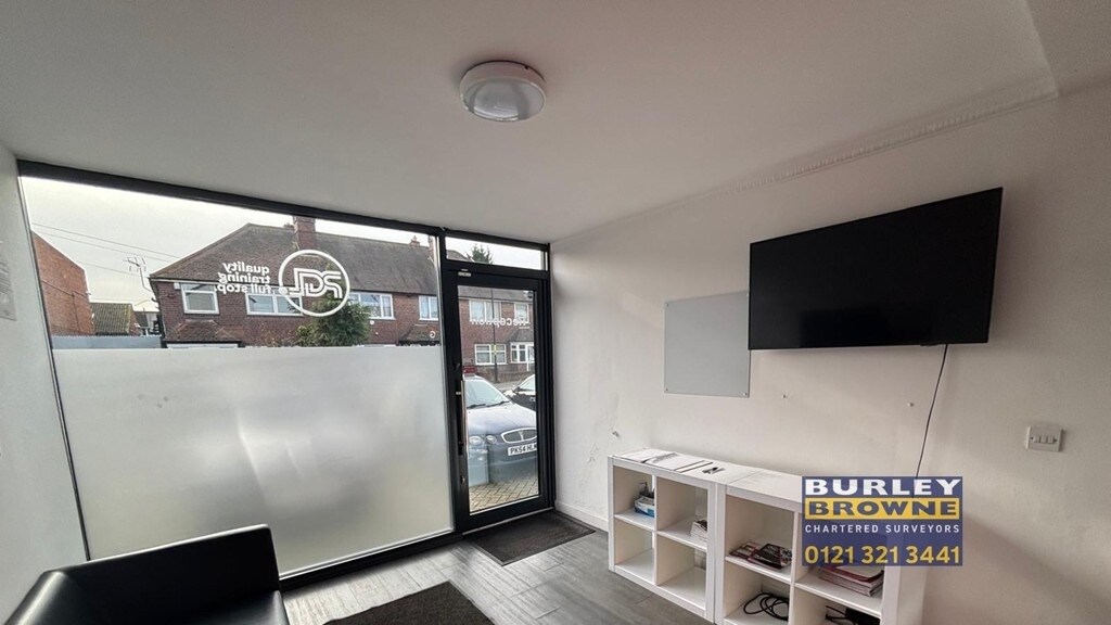 21 Gate Ln, Sutton Coldfield to rent Interior Photo- Image 1 of 6