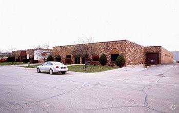 2139-2145 Lunt Ave, Elk Grove Village, IL for sale Primary Photo- Image 1 of 1