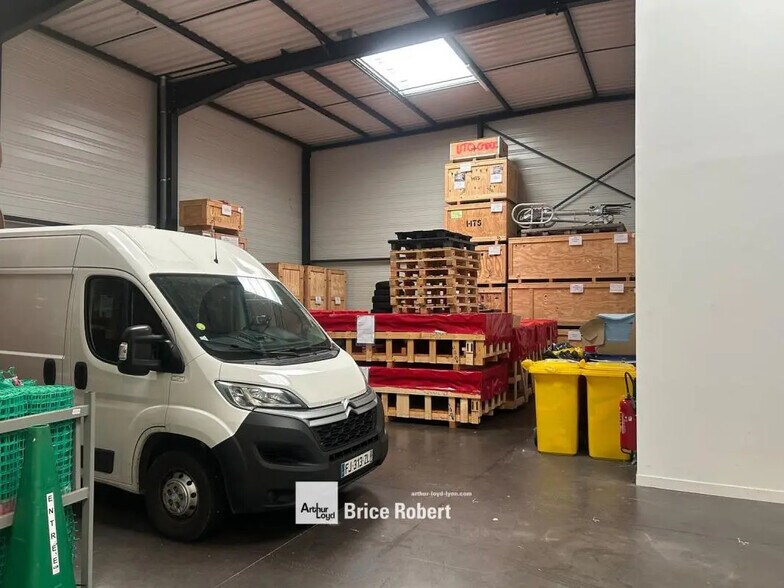 Office in Chassieu to rent - Interior Photo - Image 2 of 5