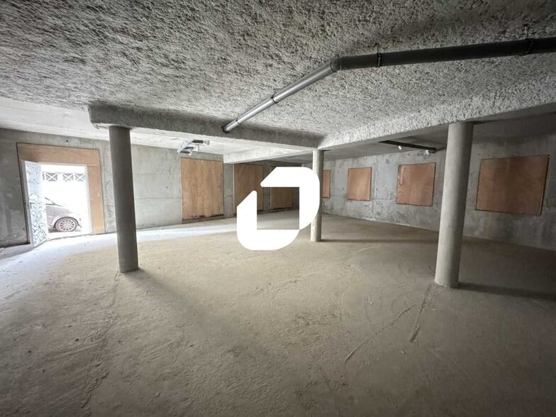 Office in Vanves to rent - Building Photo - Image 3 of 9