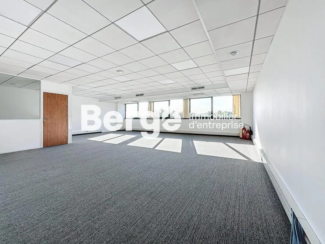 Office in SOPHIA ANTIPOLIS to rent Interior Photo- Image 1 of 8