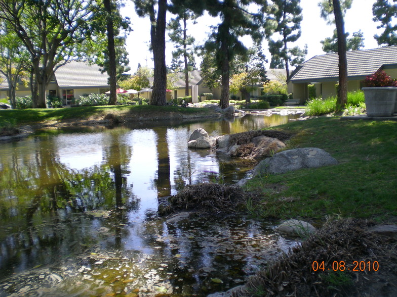 1570 Brookhollow Dr, Santa Ana, CA for rent - Building Photo - Image 3 of 15