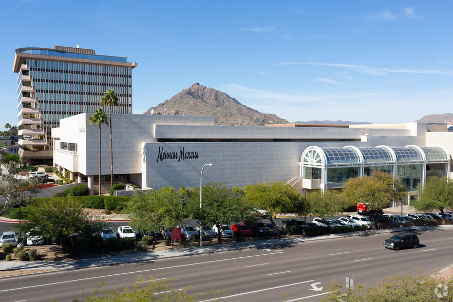 7014 E Camelback Rd, Scottsdale, AZ for rent - Primary Photo - Image 1 of 12