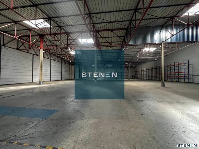 Location Entrepôt 3 071 m²
