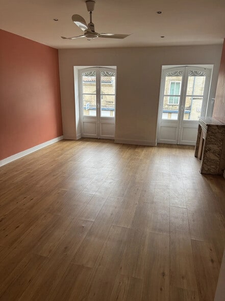 3 Cours Portal, Bordeaux to rent - Building Photo - Image 1 of 5