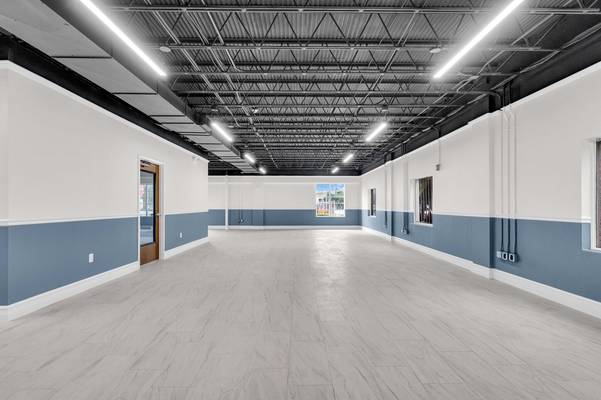 417 8th St W, Bradenton, FL to rent Interior Photo- Image 1 of 1