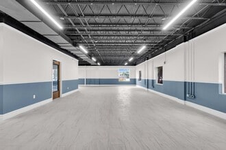 417 8th St W, Bradenton, FL to rent Interior Photo- Image 1 of 1