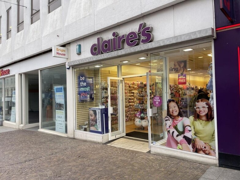 49-53 Sandgate Rd, Folkestone to rent - Building Photo - Image 2 of 6