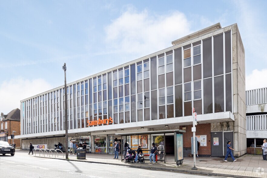 13-15 Hall Ln, London for sale - Primary Photo - Image 1 of 1