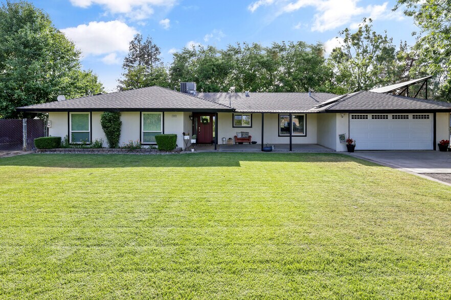 10601 N Minnewawa Ave, Clovis 93619 UK